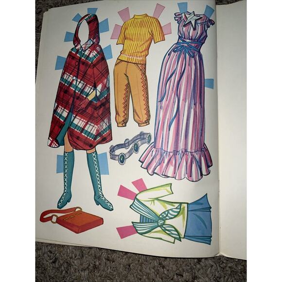 2 Vintage Whitman/Mattel FASHION PHOTO BARBIE & Malibu Francie Book 73-78 unused - Picture 8 of 14